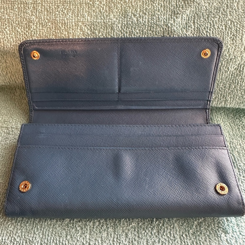 Authentic Prada Milano Wallet - Picture 3 of 11